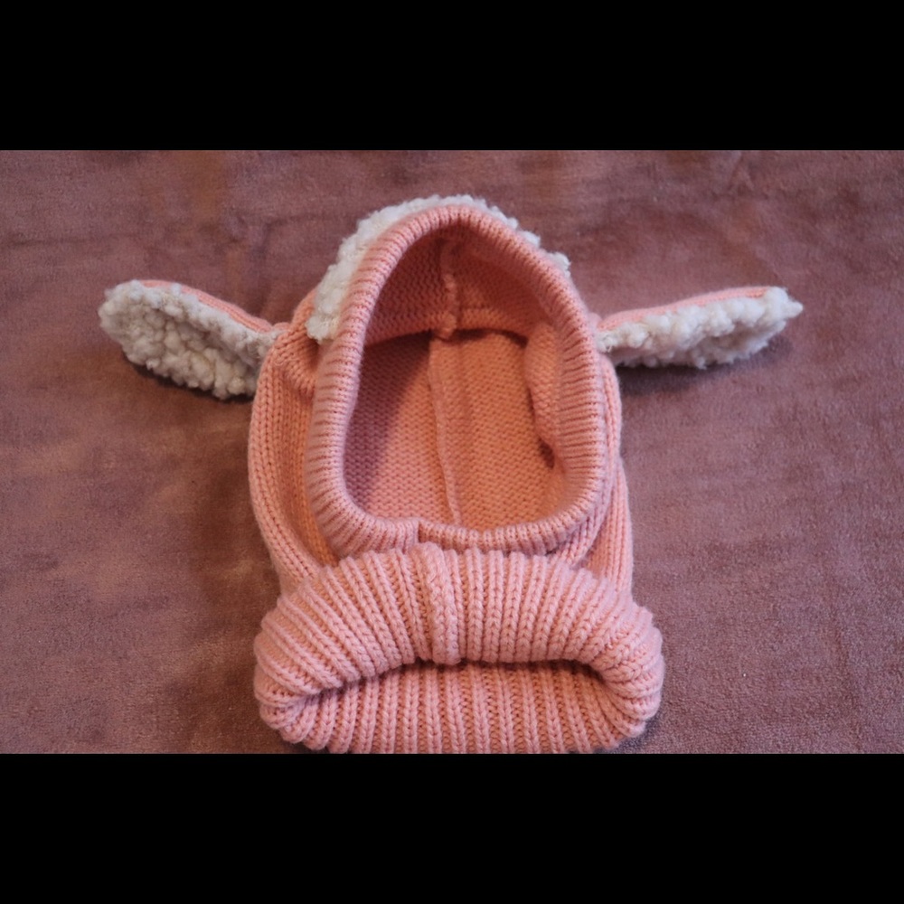 Free with bundle. Warm winter hat